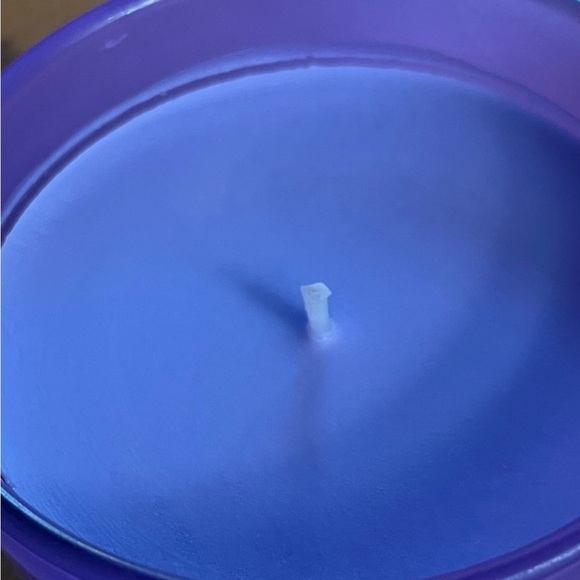 DW Home Lavender Chamomile Candle - Rich Purple.Made in USA . - Picture 3 of 3
